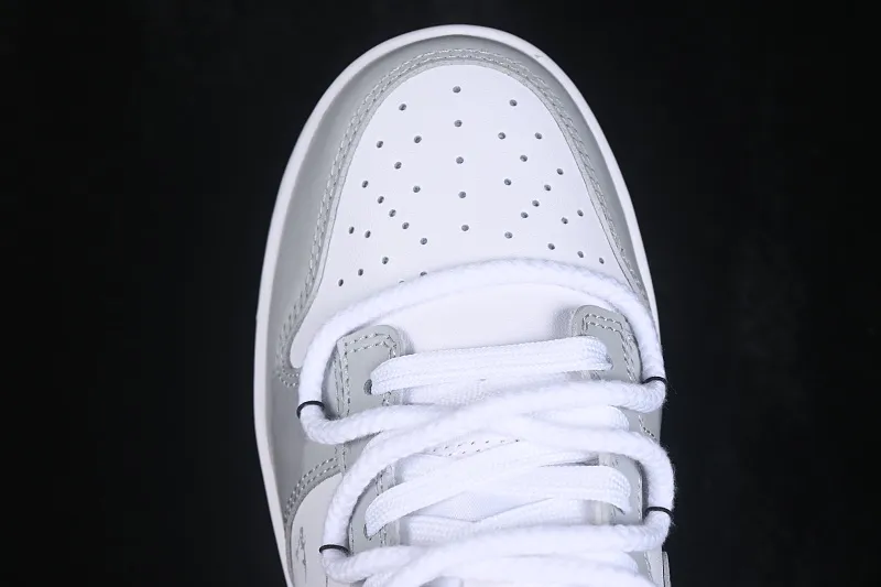 All categories Nk SB Dunk Series Nk SB Dunk Low High-end customized low-top sneakers Nike SB Dunk Low straps Anniversary high-end customized low-top casual sneakers HF5441-105